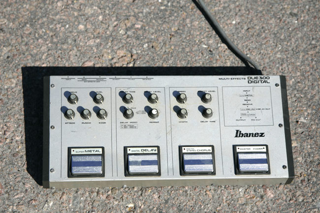 Ibanez multi-effects due300 digital
Avainsanat: Ibanez multi effects due 300 efektilaite kitaraefekti särkijä särö kaiku delay pedaali polkimet soundi