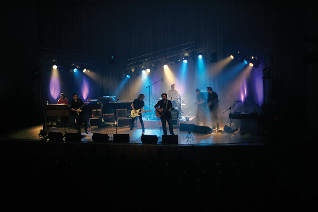 Kuusankoskitalon lavalla
Ile Kallio ja vierailevat solistit: Ile, Anssi, Lenni-Kalle Taipale, Masa Maijanen, Mikko Kuustonen...
Avainsanat: Ile Kallio kitaristi vierailevat solistit rockets hurriganes Kuusankoski Anssi Kela Mikko Kuustonen kuusankoskitalo