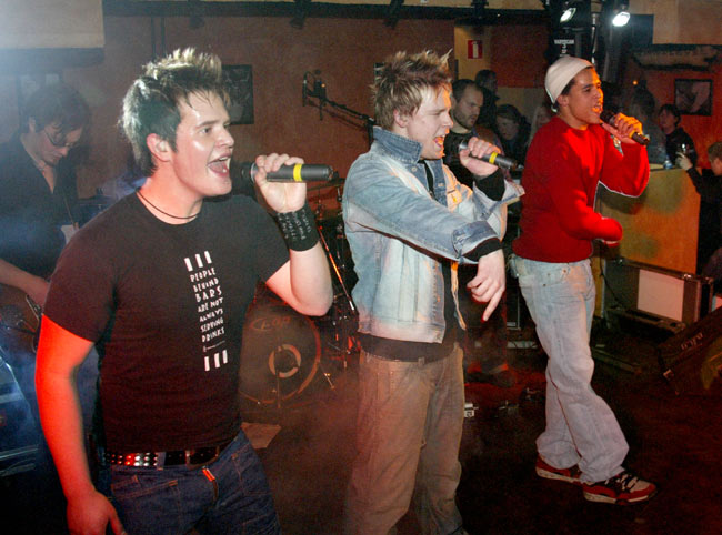 Indx
Jee jee jee, Index 2005.
Avainsanat: Jee Indx popstars poikabändi Indx
Jee jee jee, Index 2005.
Avainsanat: Jee Indx popstars poikabändi