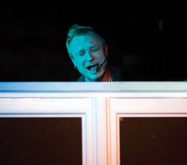 Ristitty
Seitsemän päivää
Avainsanat: Ismo Alanko Teholla Kouvola House of rock risti seitsemän päivää piano pianisti eläytyä symmetrinen Ristitty
Seitsemän päivää
Avainsanat: Ismo Alanko Teholla Kouvola House of rock risti seitsemän päivää piano pianisti eläytyä symmetrinen