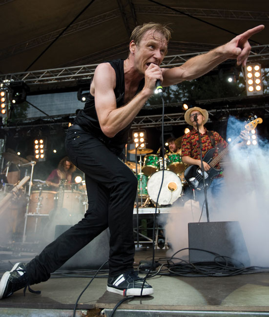 "Sä olet..."
Ismo Alanko 2010
Avainsanat: Ismo Alanko Teholla Pioneerifestivaali Kouvola Koria Teho Majamäki Zarkus Poussa Jape Karjalainen "Sä olet..."
Ismo Alanko 2010
Avainsanat: Ismo Alanko Teholla Pioneerifestivaali Kouvola Koria Teho Majamäki Zarkus Poussa Jape Karjalainen