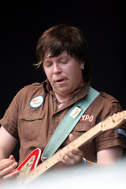 Soolo
Jani vetää sooloa Kotkan Meripäivillä.
Avainsanat: Jani Wickholm kitaristi soolo kieli meripäivät areena