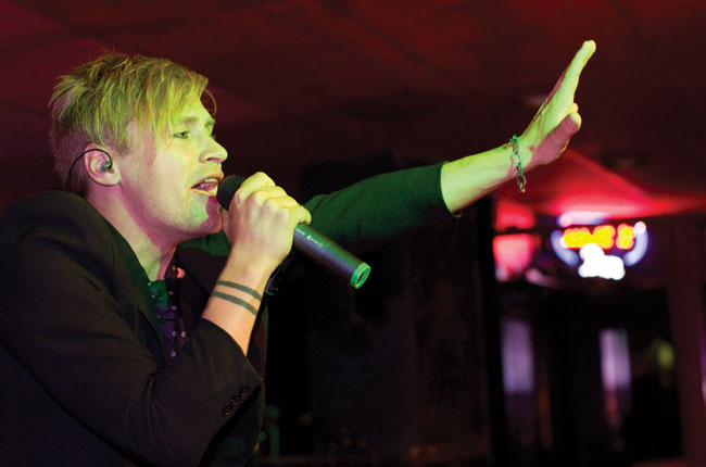 Jimi Constantin 2009
Yellari, Kotka 09.
Avainsanat: Jimi Constantin Yellari Kotka fani 