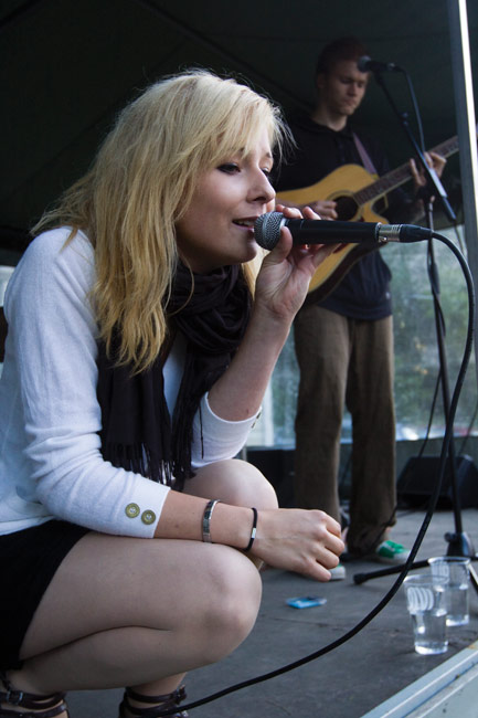 Kyykyssä
Avainsanat: Johanna von Hertzen Laituri Kotka Meriniemi saamaton kaunis Lauri Yrjölä