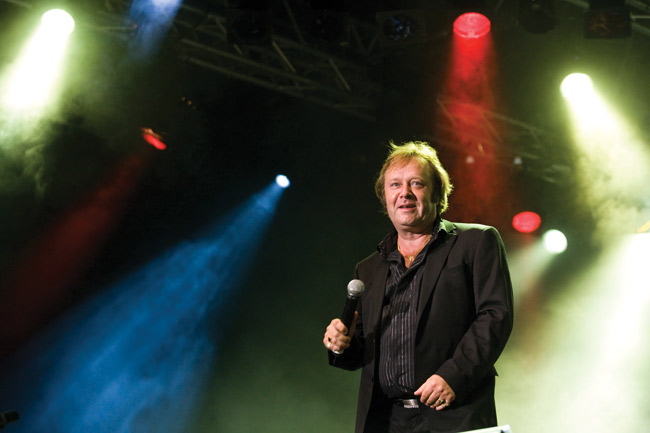 Jorma Kääriäinen
Meripäivät, Kotka 2008.
Avainsanat: Vihdoinkin! Meripäivät Kotka Jorma Kääriäinen Jorma Kääriäinen
Meripäivät, Kotka 2008.
Avainsanat: Vihdoinkin! Meripäivät Kotka Jorma Kääriäinen