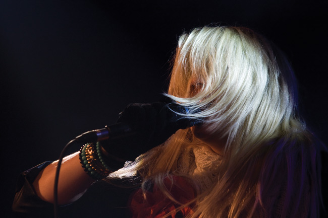 Piilossa
Kotkan torilla 2009.
Avainsanat: Katri Ylander Kotka Fashion night tori idols kaunis seksikäs Piilossa
Kotkan torilla 2009.
Avainsanat: Katri Ylander Kotka Fashion night tori idols kaunis seksikäs