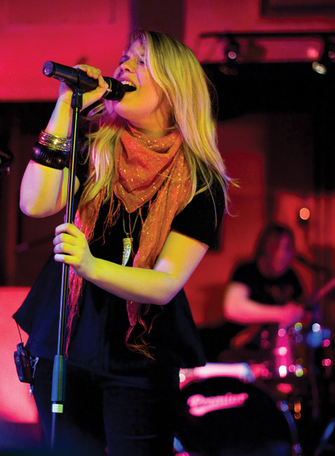 Katri Ylander
Amarillo, Kotka 2008.
Avainsanat: Katri Ylander Amarillo Kotka Idols kaunis suloinen seksikäs huivi