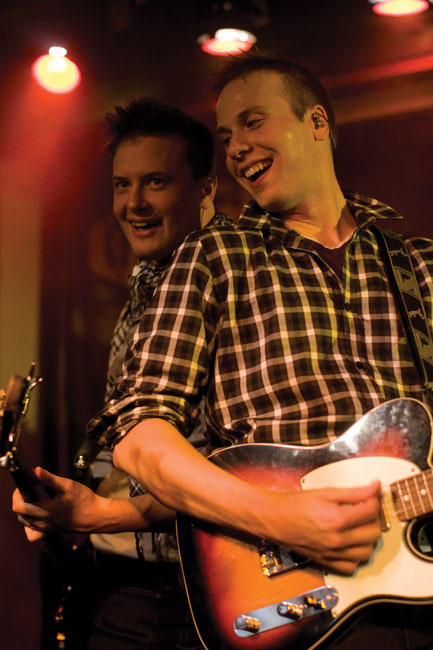 Selkä vasten basistia
KinoJake
Avainsanat: KinoJake Mulligan's Kouvola Janne Nevanpää