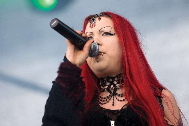 Lävistetty
Jenni Onishko
Avainsanat: Kivimetsän Druidi folkmetalli keskiaika fantasia rooliasut Koria-Roll Elimäki 2007 festivaali laulaja solisti punatukkainen lävistys lävistykset Lävistetty
Jenni Onishko
Avainsanat: Kivimetsän Druidi folkmetalli keskiaika fantasia rooliasut Koria-Roll Elimäki 2007 festivaali laulaja solisti punatukkainen lävistys lävistykset