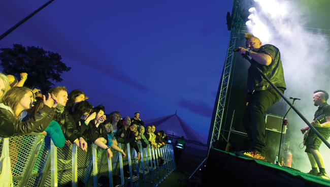 Klamydia leviää 2011
Kotka rockfestival
Avainsanat: Klamydia Kotka rockfestival Vesku Jokinen Jari Helin