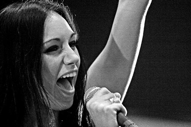 Lauren Harris vauhti päällä
Avainsanat: Lauren Harris Kulttuuritalo Helsinki you turn get over it kaunis seksikäs iloinen beuatiful sexy smile 