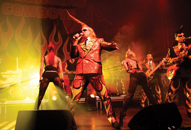 Peput
Avainsanat: Leningrad Cowboys Richard Johnson Anna Sainila Maria peppu peput takapuoli seksikäs pikkuhousut Sakke Järvenpää Varre Vartiainen