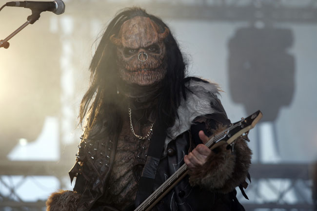 Ox
Kauppatorin kaamein basisti
Avainsanat: Lordi Od basisti voittaja hirviö kansanjuhla kauppatori helsinki