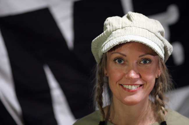 Sari
Avainsanat: M31 Sari Kärkkäinen hattu avaruus nainen kaunis söpö letit Ovet