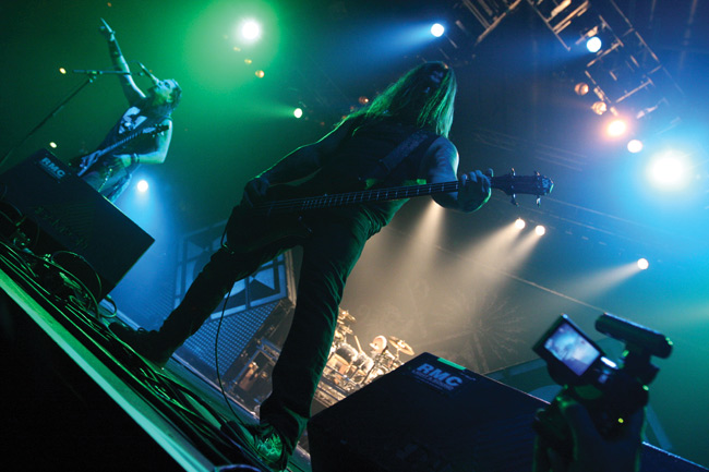 On video
Avainsanat: Machine Head Black Crusade Jäähalli Helsinki 2007 American heavy metal logo Adam Duce Robb Flynn Dave McClain kuvata videokamera