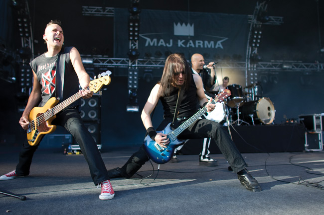 Maj Karma 2007
Avainsanat: Maj Karma Herra Ylppö Häiriö Piirinen K. Kurittu J. Savolainen Himosfest Maj Karma 2007
Avainsanat: Maj Karma Herra Ylppö Häiriö Piirinen K. Kurittu J. Savolainen Himosfest