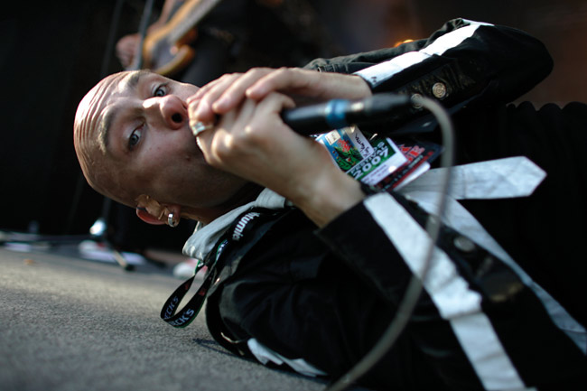 Selällään
Herra Ylppö, Himosfest 2007.
Avainsanat: Maj Karma Herra Ylppö Himosfest maata selällään lavashow