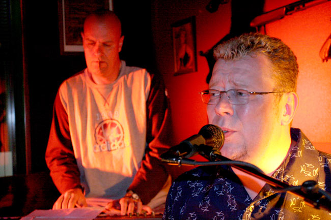 Stenkka
Avainsanat: Stenkka Petri Auer laulaa silmälasit Mash unplugged Stenkka
Avainsanat: Stenkka Petri Auer laulaa silmälasit Mash unplugged