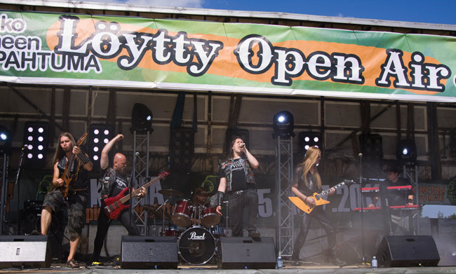 Löytty open air 2011
Moottörin Jyrinä
Avainsanat: Moottörin Jyrinä Löytty open air hevi Aleksi Parviainen Marko Skou Samuli Federley Jaakko Halttunen Jani Landen Markus Hellas