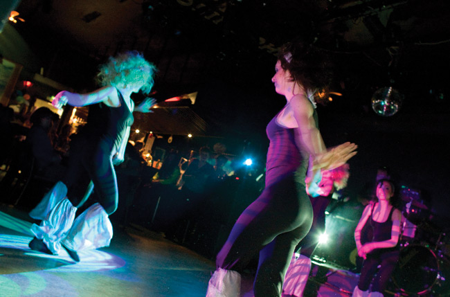 Meno päällä
Avainsanat: Tanssistudio Move tanssiryhmä Kairo tanssijatar puntit nainen kaunis seksikäs trikoot takapuoli peppu kireä Meno päällä
Avainsanat: Tanssistudio Move tanssiryhmä Kairo tanssijatar puntit nainen kaunis seksikäs trikoot takapuoli peppu kireä