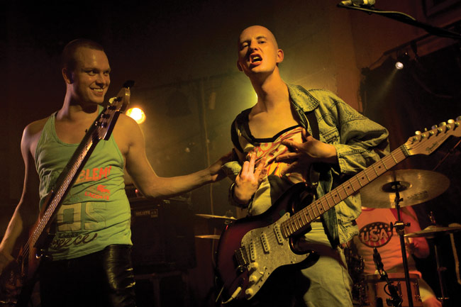 Esittely (?)
Minkäköhän?
Avainsanat: Mr. Hyde band cover Kotka Amarillo Mikko Pohjola Teemu Sarkkinen Oulu koskettaa