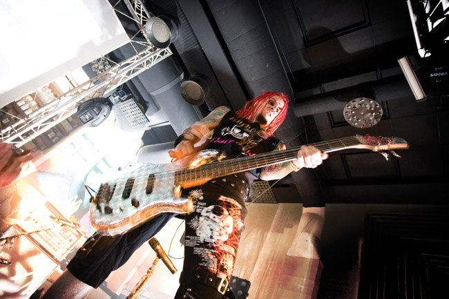 Metallimies
Antti Anatomy
Avainsanat: Negative Amarillo Seurahuone Kotka 2008 Antti Anatomy Aatamila