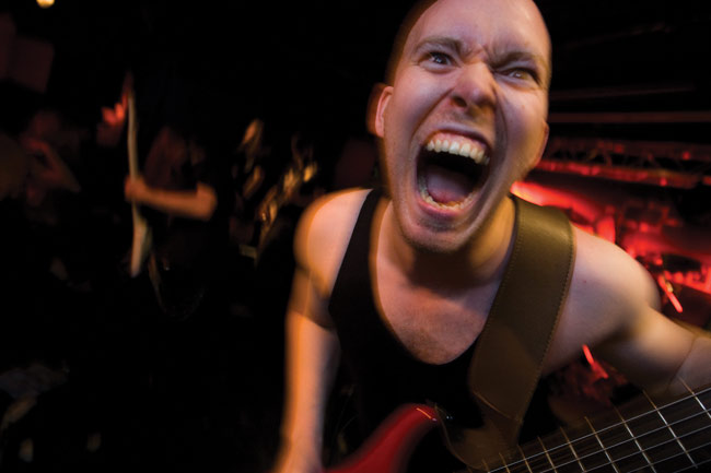 Sessio-basisti ottaa sessiot tosissaan
Donington rock club, Kouvola 2008.
Avainsanat: Omnium Gatherum OG Ompparit Donington rock club Kouvola sessio-basisti