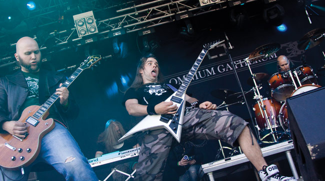 Johan se nyt myrkyn lykkäs
Og-meininki Saunassa 2009
Avainsanat: Omnium Gatherun Sauna open air metal festivall Tampere Markus Vanhala Harrii Pikka Aapo Koivisto