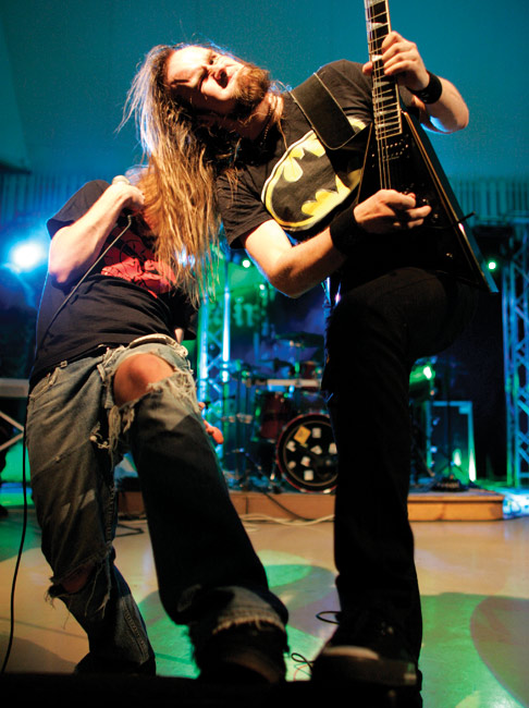 Irvistys
Ei ole helppoa...
Avainsanat: Omnium Gatherum irvistys Markus Vanhala Jukka Pelkonen risat farkut paljas polvi batman hevarit