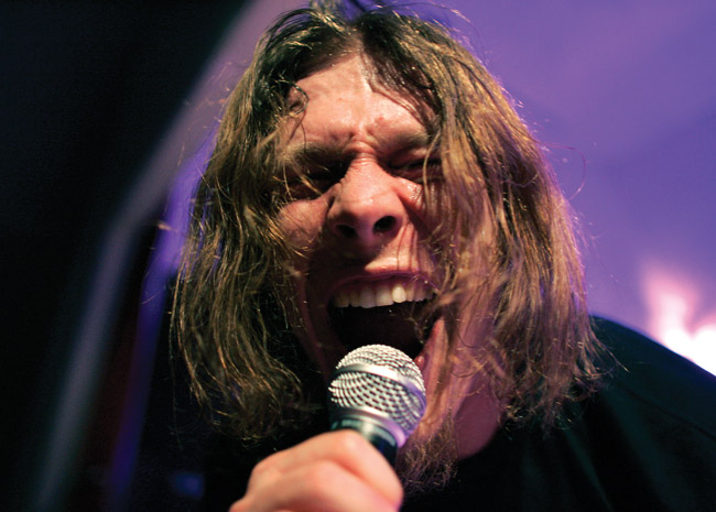 Meinaa tulla linssiin
Jukka Pelkonen, Omnium Gatherum
Avainsanat: Omnium Gatherum Jukka Pelkonen suu auki irvistää OG laajakulma lähikuva