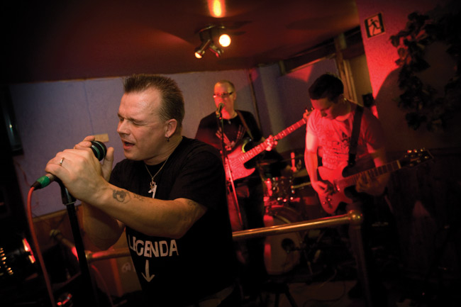 Asiat on toisin
Paha Susi, Alvari, Kotka 2008.
Avainsanat: Paha Susi Pub Alvari Arttu Heka Tuomo Toni