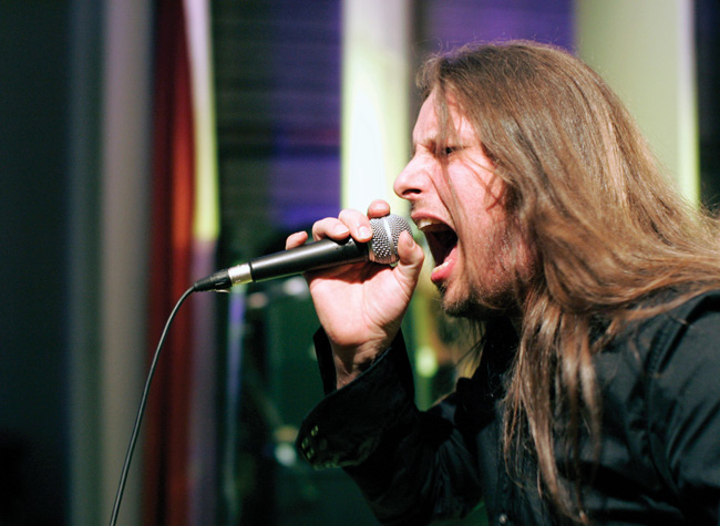 Suomen David Coverdale
Pasi Rantanen
Avainsanat: Pasi Rantanen Thunderstone pitkätukka hevari solisti euroviisut Suomen David Coverdale
Pasi Rantanen
Avainsanat: Pasi Rantanen Thunderstone pitkätukka hevari solisti euroviisut