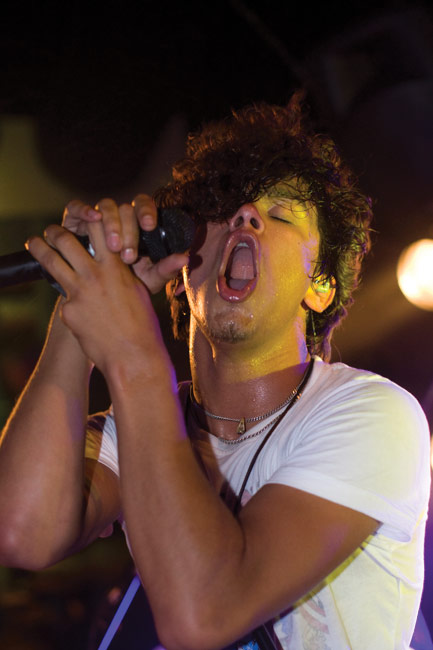 Perusilme
Pete Parkkonen
Avainsanat: Pete Parkkonen Amarillo Kotka Idols suu auki Perusilme
Pete Parkkonen
Avainsanat: Pete Parkkonen Amarillo Kotka Idols suu auki
