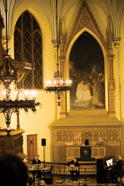 Kirkkokonsertti
Petri Laaksenen konsertoi.
Kotkan kirkko, valmistunut 1898.
Alttaritaulu, Pekka Halonen 1900, Tietäjien kumarrus.
Avainsanat: Petri Laaksonen Kotkan kirkko Pekka Halonen alttaritaulu tietäjien kumarrus kattokruunu Kirkkokonsertti
Petri Laaksenen konsertoi.
Kotkan kirkko, valmistunut 1898.
Alttaritaulu, Pekka Halonen 1900, Tietäjien kumarrus.
Avainsanat: Petri Laaksonen Kotkan kirkko Pekka Halonen alttaritaulu tietäjien kumarrus kattokruunu