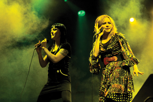 Kesäkaverit
Avainsanat: PMMP Paula Vesala Mira Luoti Meripäiväareena Kotkan Meripäivät 