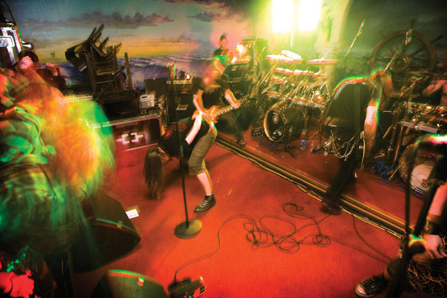 Inherit The Void 
Profane Omen, Kesto-klubi, Kotka 2009.
Avainsanat: Profane Omen Kesto-klubi Kairo Kotka mosh heilua heiluttaa