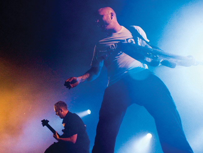 Keltasininen
Avainsanat: Raised Fist Jurassic Rock Mikkeli Visulahti ruotsi ruotsalainen Marco Eronen Daniel Holmberg Matte Modin Andres Josse Johansson Alexander Alle Rajkovic keltasininen