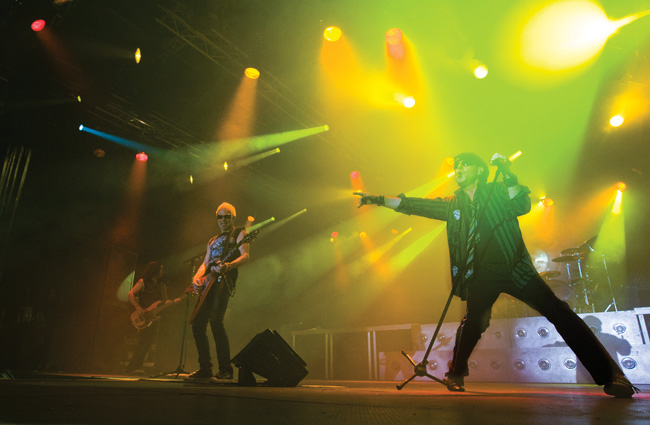 Dynamite
"You're dynamite..."
Avainsanat: Scorpions heavy hevi nahkahousut balladit Kotka Meripäivät Klaus Meine Rudols Schenker 