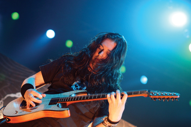 Jonathan Donais 2007
Solo guitar, Shadows Fall
Avainsanat: Shadows Fall Black Crusade Helsinki Jäähalli American heavy metal band Jonathan Donais solo guitar kitaristi