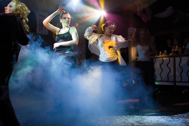 Savun halki
Avainsanat: Shakedown Dancers Be-pop Kotka tanssijat tytöt naiset tanssia hip hop savu Savun halki
Avainsanat: Shakedown Dancers Be-pop Kotka tanssijat tytöt naiset tanssia hip hop savu