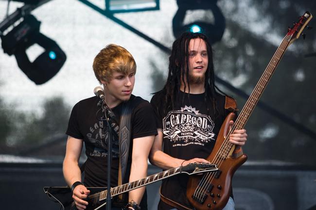 Kitaristi ja basisti
Ville Hamunen & Mikael Komulainen
Avainsanat: Shattered Within Koria-Roll Elimäki Kallioniemi Ville Hamunen Mikael Komulainen