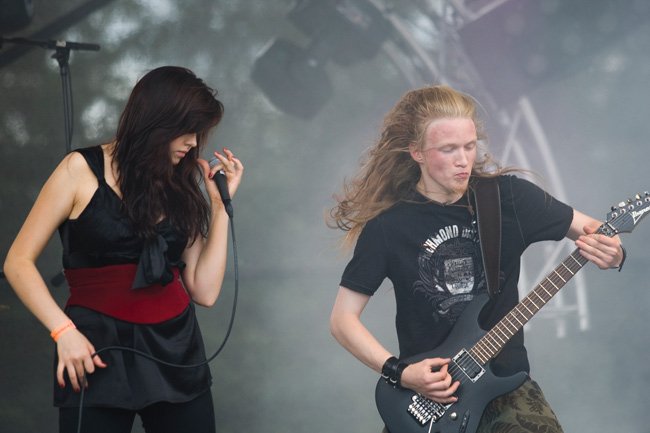 Set free
Shattered Within, Koria-Roll, Elimäki 2008.
Avainsanat: Shattered Within Koria-Roll Elimäki Kallioniemi Tuuli Paju kaunis seksikäs Paakala