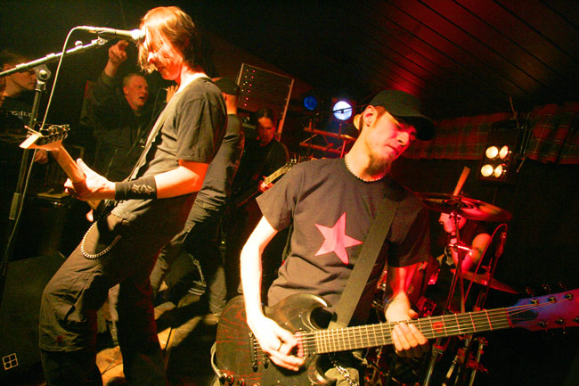 Rock
Avainsanat: Sinamore live Hamina Mikko Heikkilä Tommi Muhli Jarno Uski Miika Hostikka Darkness of day Rock
Avainsanat: Sinamore live Hamina Mikko Heikkilä Tommi Muhli Jarno Uski Miika Hostikka Darkness of day