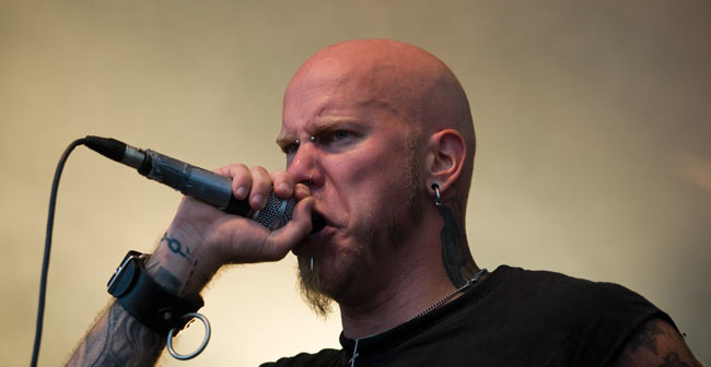 Mynni Luukkanen
Avainsanat: Sotajumala Dark River festivaali Kotka Honkala heavy Mynni Luukkanen