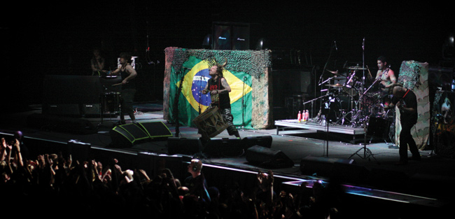 Soulfly
Avainsanat: Soulfly Max Cavalera Sepultura rummut rummuttaa brasilia lippu