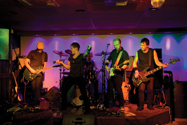 The Spyro
Yellari, Kotka 2009.
Avainsanat: The Spyro Yellari Kotka Olli Hape Antti Toni Simo
