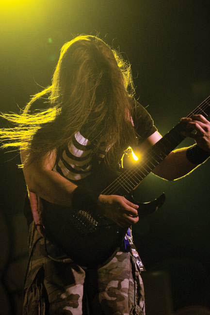 Keltainen
Avainsanat: Stam1na Kotkan Meripäivät Pekka Olkkonen