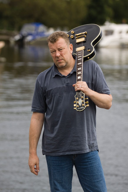 Stenkka lähdössä Vaakkuun
Avainsanat: Sten's Stoned reggae Stenkka Kari Stenman Varissaari Vaakku Kotka