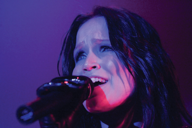 Sinistä ja purppuraa
Avainsanat: Tarja Turunen ex-Nightwish kaunis seksikäs suloinen valloittava säteilevä Sami Hyypiä Areena Kuusankoski Sinistä ja purppuraa
Avainsanat: Tarja Turunen ex-Nightwish kaunis seksikäs suloinen valloittava säteilevä Sami Hyypiä Areena Kuusankoski