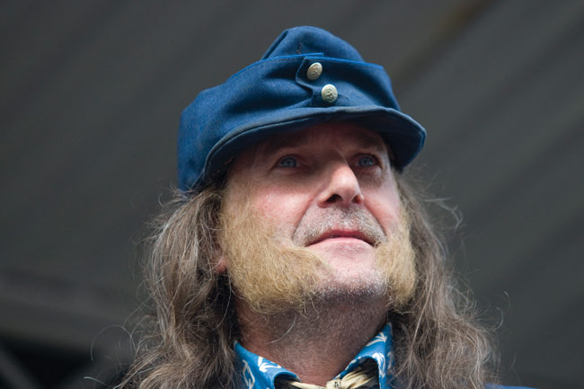 Aarne Tenkanen 2009
Yhtä ylväänä kuin aina
Avainsanat: Aarne Tenkanen Löytty open air Elimäki Kouvola hattu parta hemaisevan seksikäs